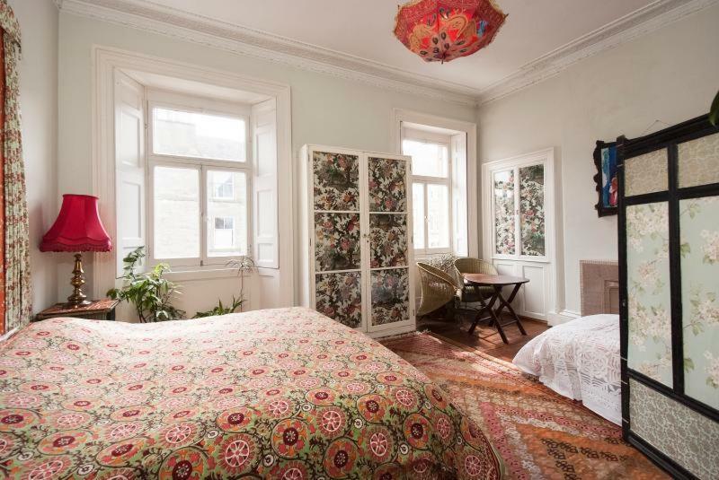 Central Apartment With Parking, Original Art And Antiques Edinburgh Exterior photo